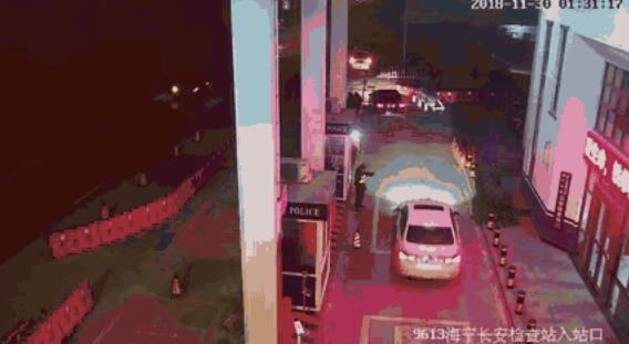 凌晨4點睡在路口、不顧孕妻強行闖卡、二進宮…